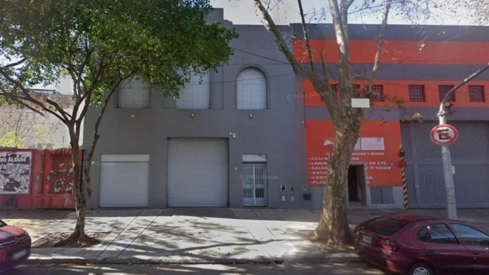 Asalto a una empresa distribuidora terminó con un empleado muerto.
