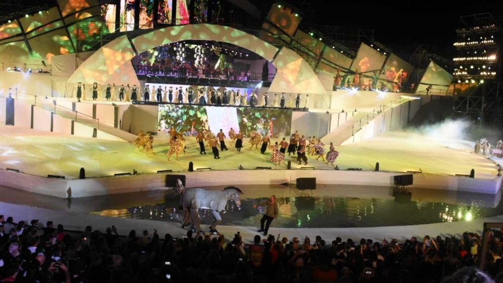 Acto Central en el Teatro Griego "Frank Romero Day" en la ciudad de Mendoza