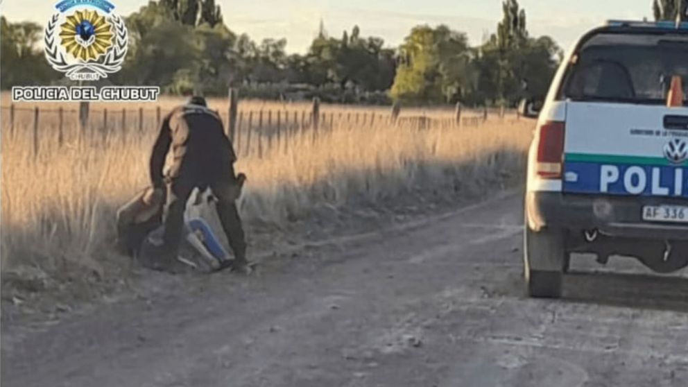 Un hombre se disparó accidentalmente en un pie y fue detenido por portar una pistola (Imagen ADN Sur).