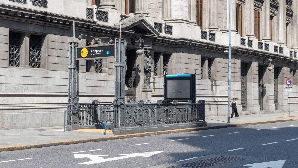 Alerta Subte: el lunes cierra la estación Congreso por obras de renovación