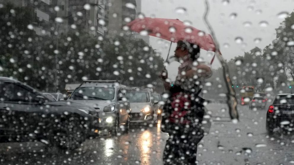El alerta rige ahora y advierte por lluvias intensas, r�fagas y tormentas de r�pida evoluci�n.