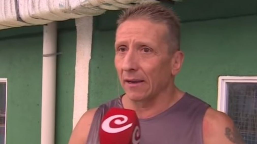 Gustavo tiene 60 a�os, es nadador profesional y se prepara para poder batir un r�cord mundial, meta que se propuso con el fin de transformar el dolor que le caus� la temprana partida de su hija.