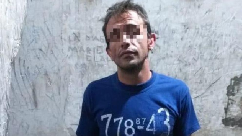 El individuo fue detenido por los pesquisas policiales en Villa Ballester Oeste.