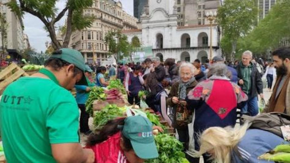La Unión de Trabajadores de la Tierra (UTT) convocó a esta nueva edición del ya clásico "verdurazo" .
