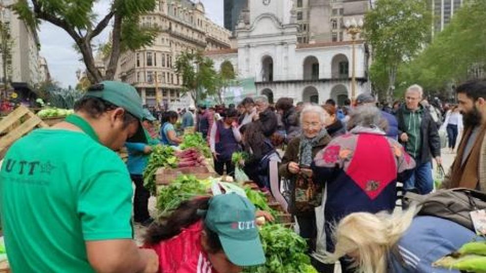 La Unión de Trabajadores de la Tierra (UTT) convocó a esta nueva edición del ya clásico "verdurazo" .