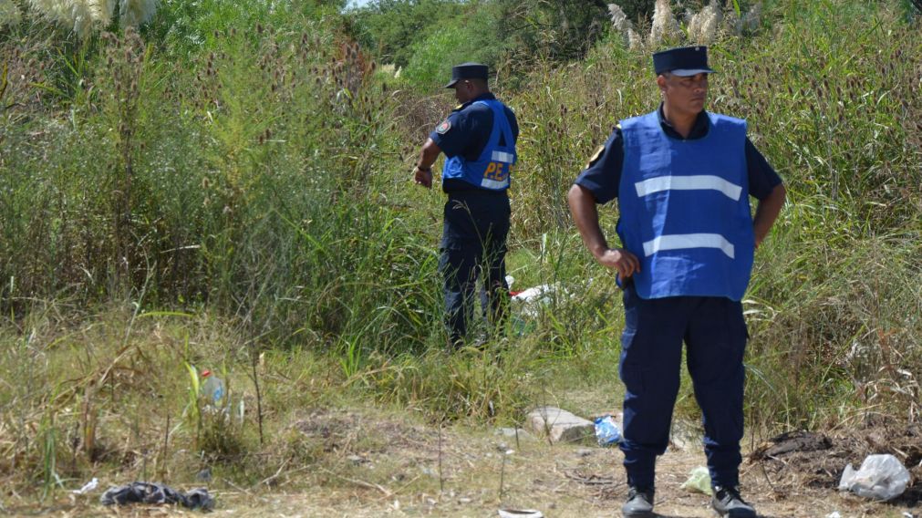 En una zona de descampado fue encontrado el cuerpo (Télam).