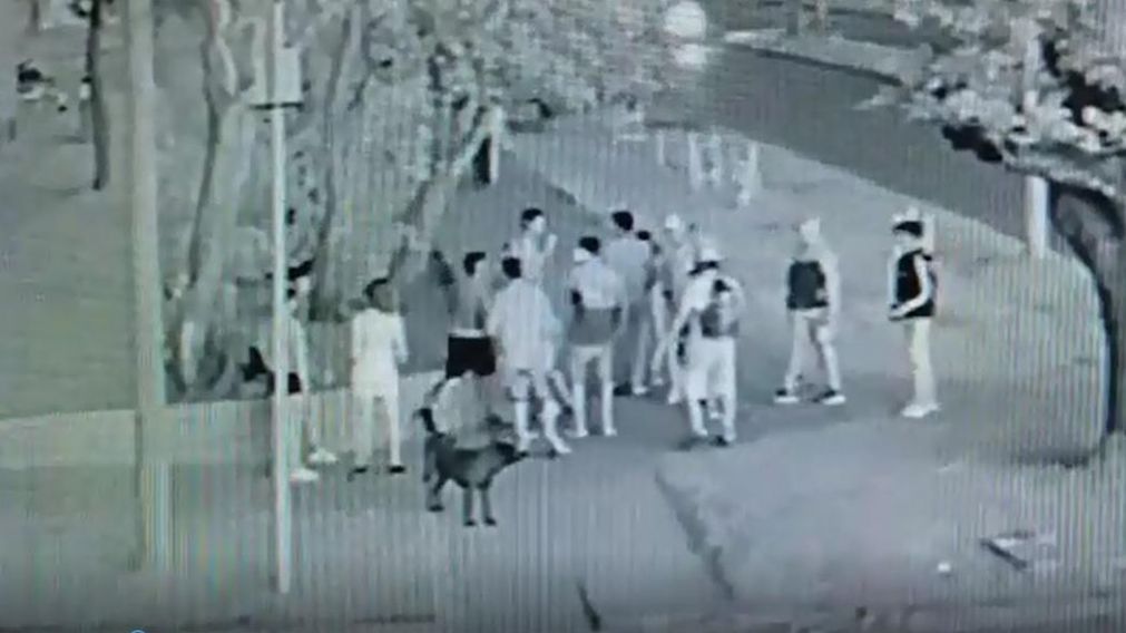 El acontecimiento tuvo lugar a la salida de un local bailable (Captura de video).