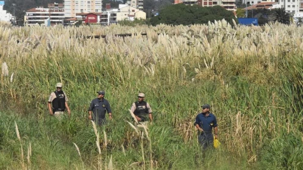 Más de 100 policías buscan a Claudia Repetto y a su ex pareja.