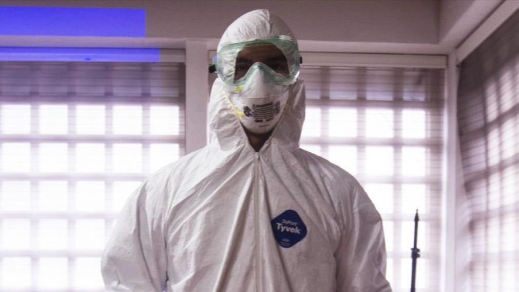Un hombre encerró a su mujer en el baño porque creía que tenía coronavirus.