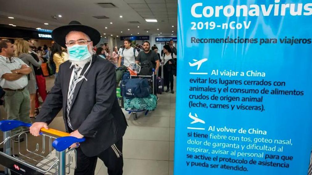 Así llegan los pasajeros al aeropuerto internacional de Ezeiza.