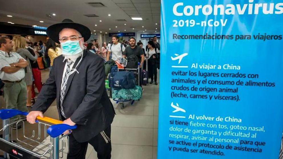 Así llegan los pasajeros al aeropuerto internacional de Ezeiza.