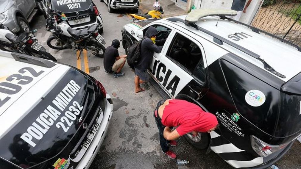 La huelga se levantó en medio de una ola de violencia.