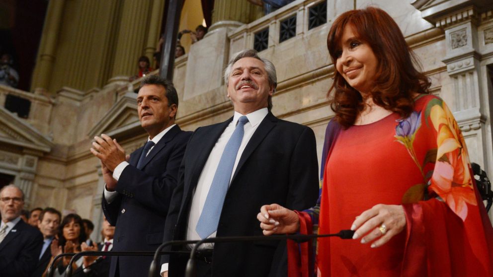 Alberto se internó solo durante varios días para redactar el texto que leyó en esta jornada. (Hernán Nersesian/Crónica)