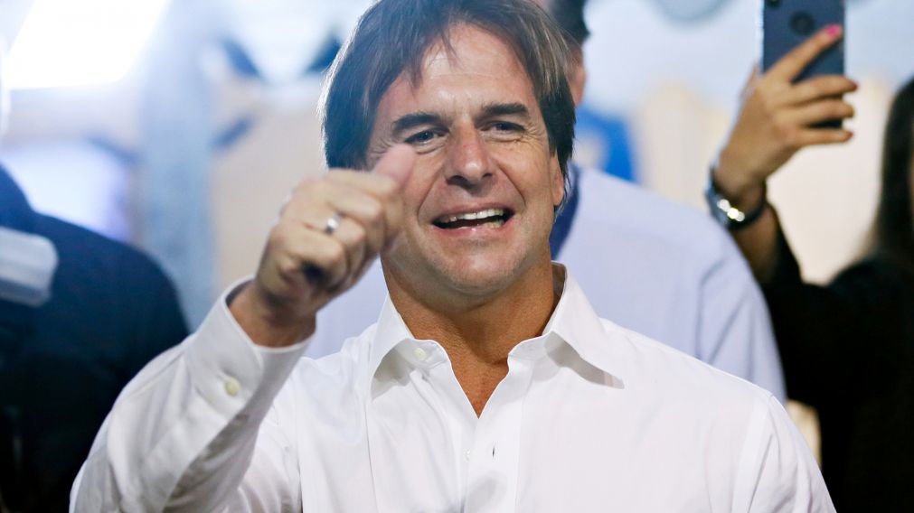 Lacalle Pou asume como presidente.