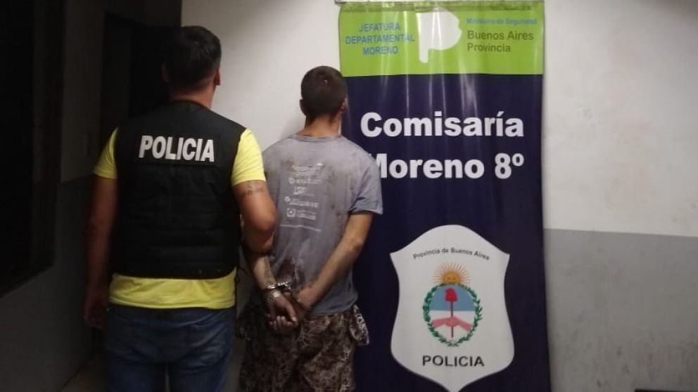 El depravado, de 27 a�os, fue apresado por los pesquisas en el denominado Barrio Las Catonas.