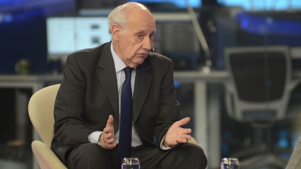 Para el economista, "el FMI no va trabajar para resolver nuestros problemas" (Fernando Pérez Re - Diario Crónica)