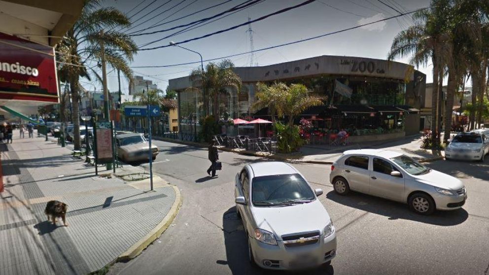 Los delincuentes redujeron y encerraron a la víctima en el baño.
