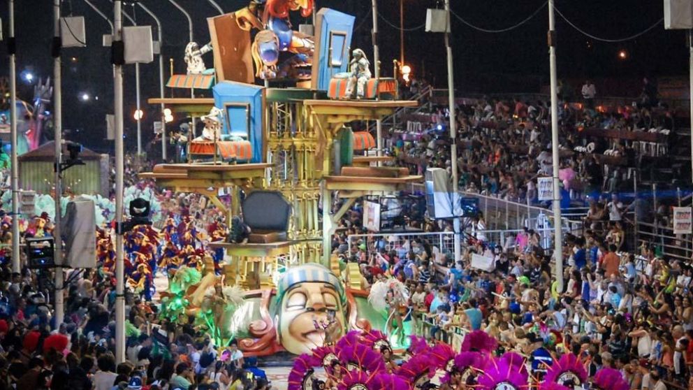Unas 2.280.000 personas se movilizaron durante el fin de semana de carnaval.