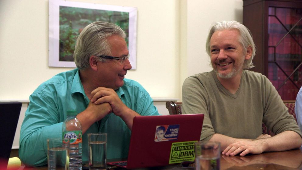 Baltasar Garzón y Julian Assange, afirman que todo se trata de un ataque del gobierno yanqui.