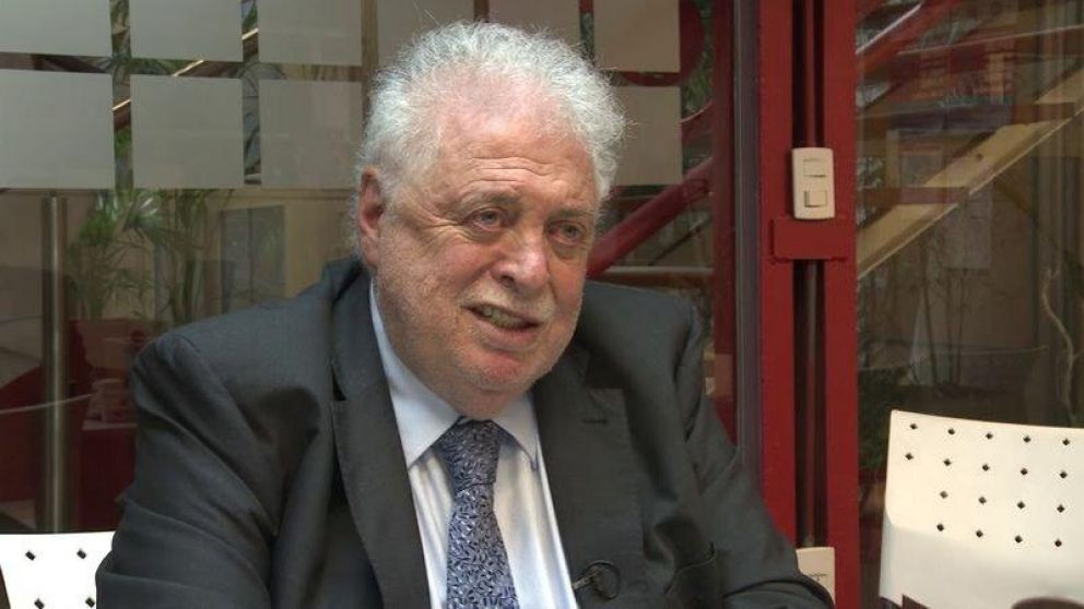 El ministro de Salud anunció que el Ejecutivo enviará un proyecto de ley sobre la legalización del aborto.