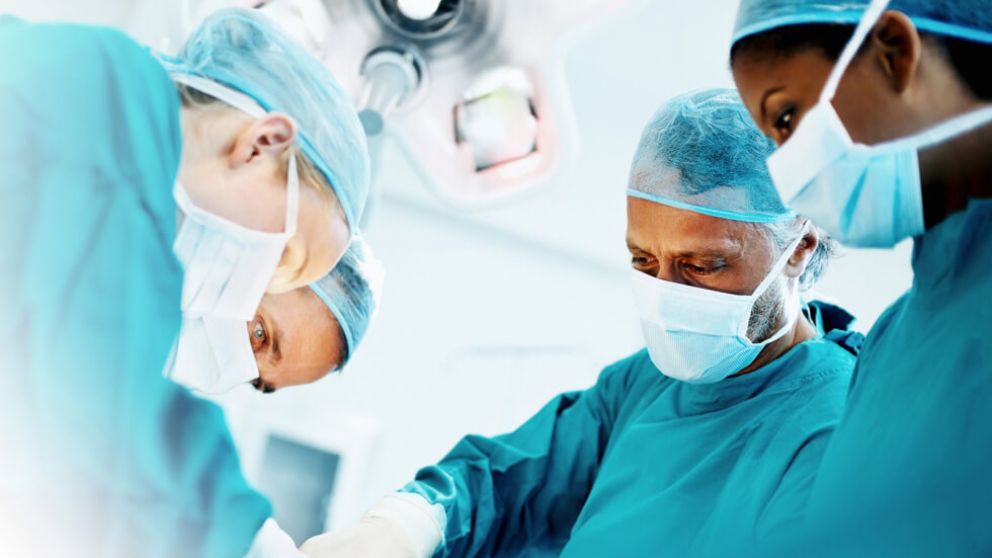 En lugar de quedarse internado cinco días, con esta técnica en 36 horas la paciente puede irse de alta. (Imagen ilustrativa)