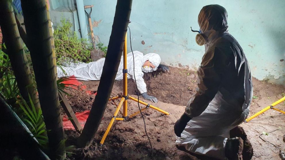 Los forenses fueron claves para hallar el cuerpo (Gentileza Contexto).