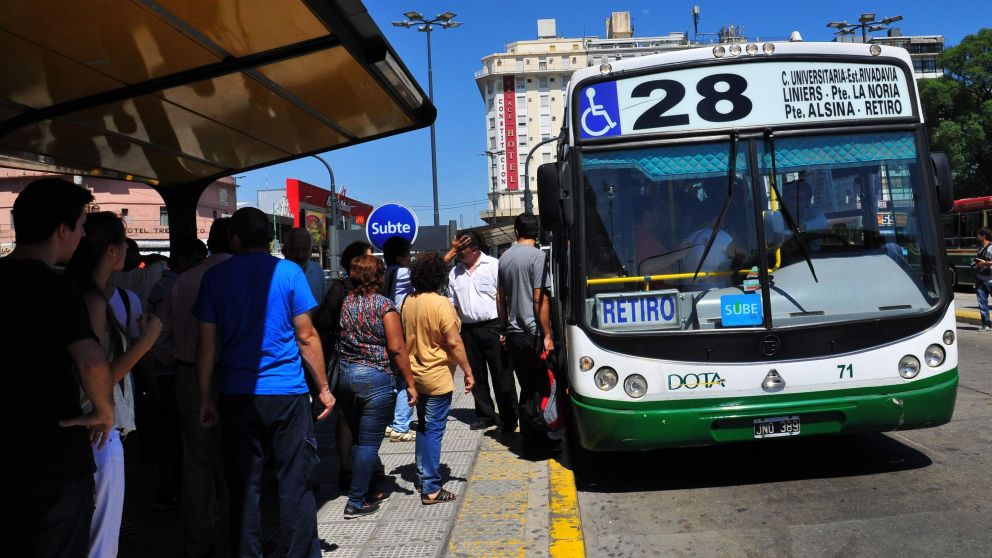 "Habrá una nueva política de subsidios", confirmó el ministro de Transporte Meoni.