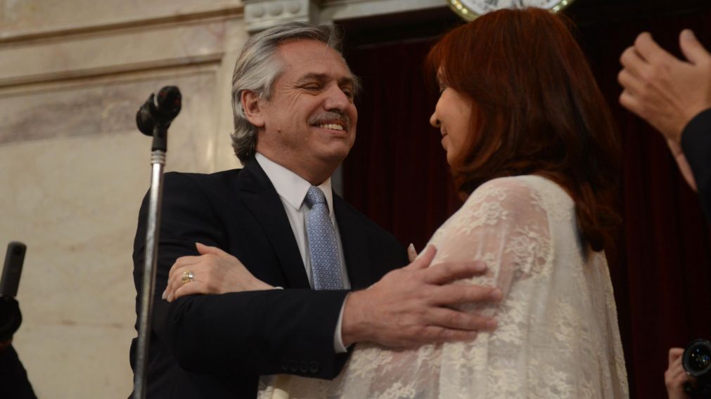 Con una foto del pasado 11 de diciembre, Alberto salud� por su cumplea�os a Cristina. (Hern�n Nersesian/Diario Cr�nica)