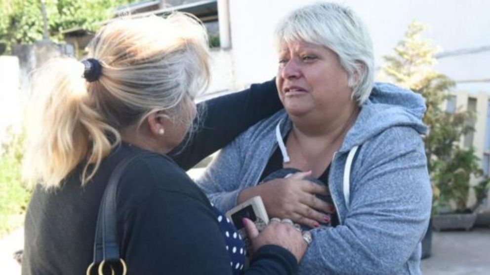 Mónica Cabrera, desconsolada tras la muerte de su hijo Sebastián.