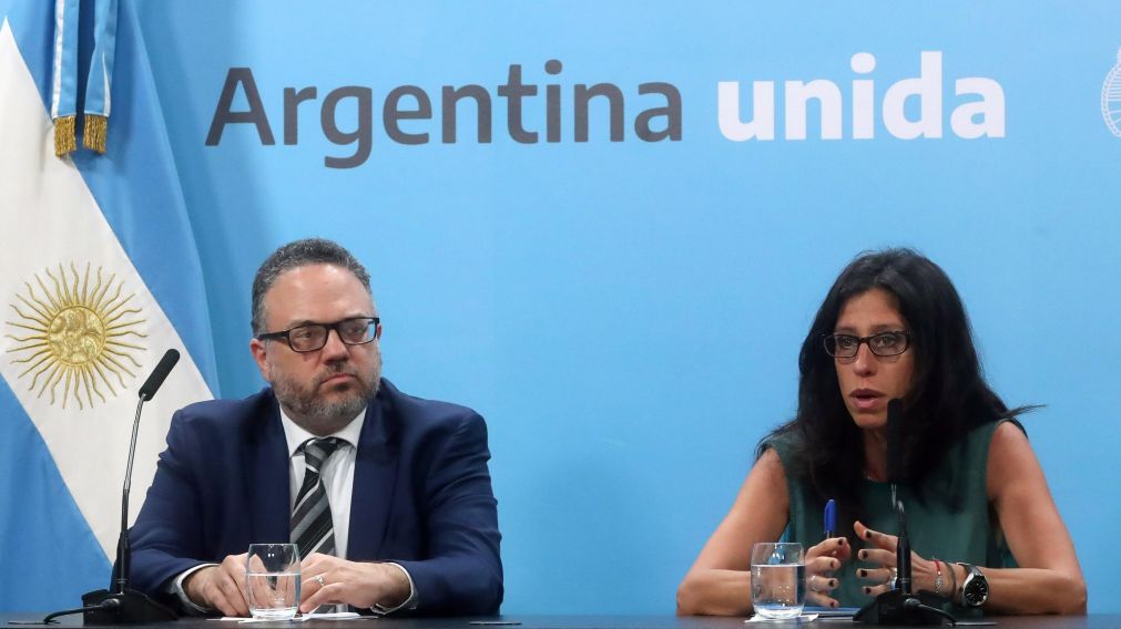 El ministro de Desarrollo Productivo, Matías Kulfas y la secretaria de Comercio Interior, Paula Español, durante el anuncio en Casa de Gobierno. (Prensa Presidencia)