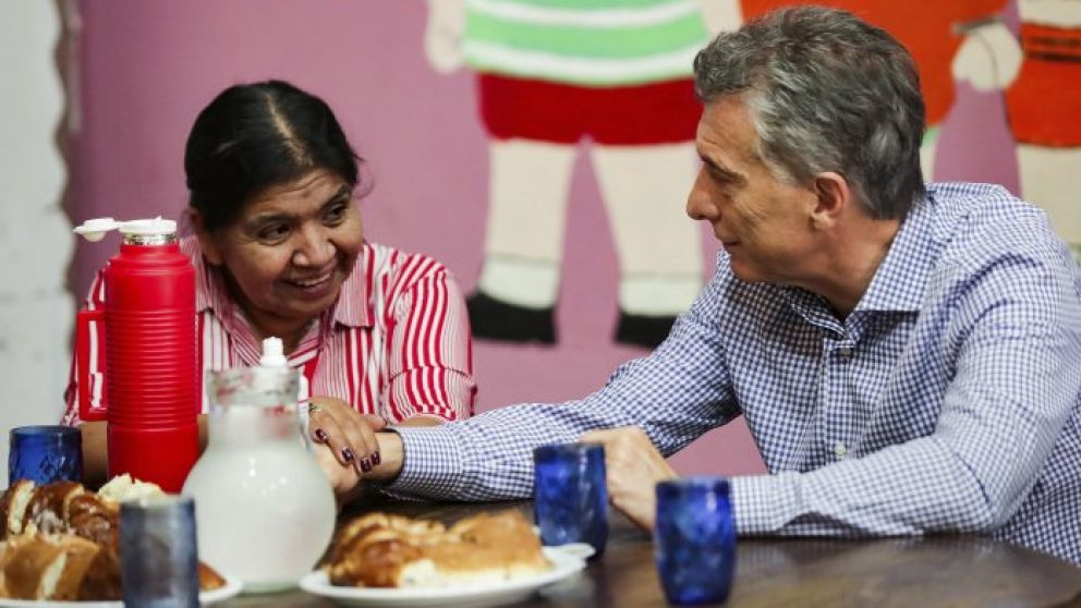 La titular de Los Piletones y el ex presidente cuando se mostraban juntos (Archivo).