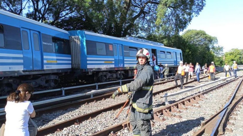Personal de servicio trabaj� en el lugar (Captura). 