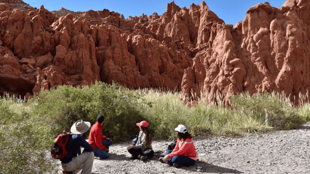Un destino que conserva la esencia del norte: paisajes majestuosos, historia viva y el encanto de los pueblos detenidos en el tiempo.