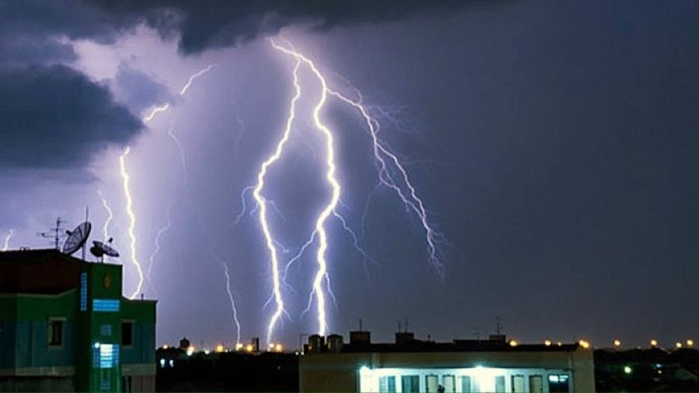 Doble alerta naranja emitida por el SMN.