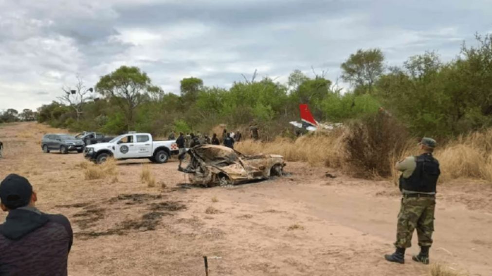Encontraron droga enterrada en el lugar donde cayó la avioneta (Gentileza El Tribuno).