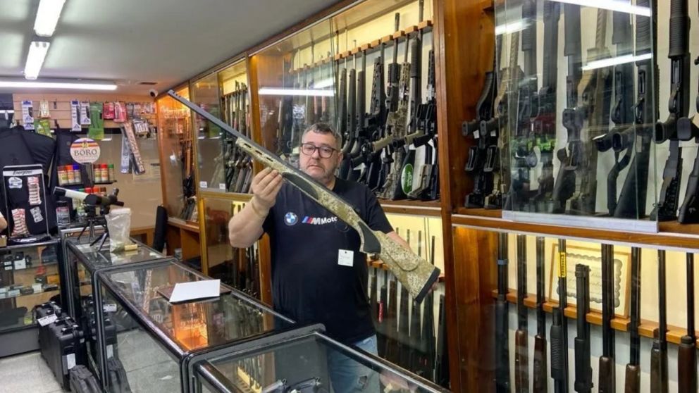 Desde las armerías porteñas apoyaron la nueva normativa y ya trabajan en expandir sus catálogos con una mayor oferta en fusiles y armas semiautomáticas.