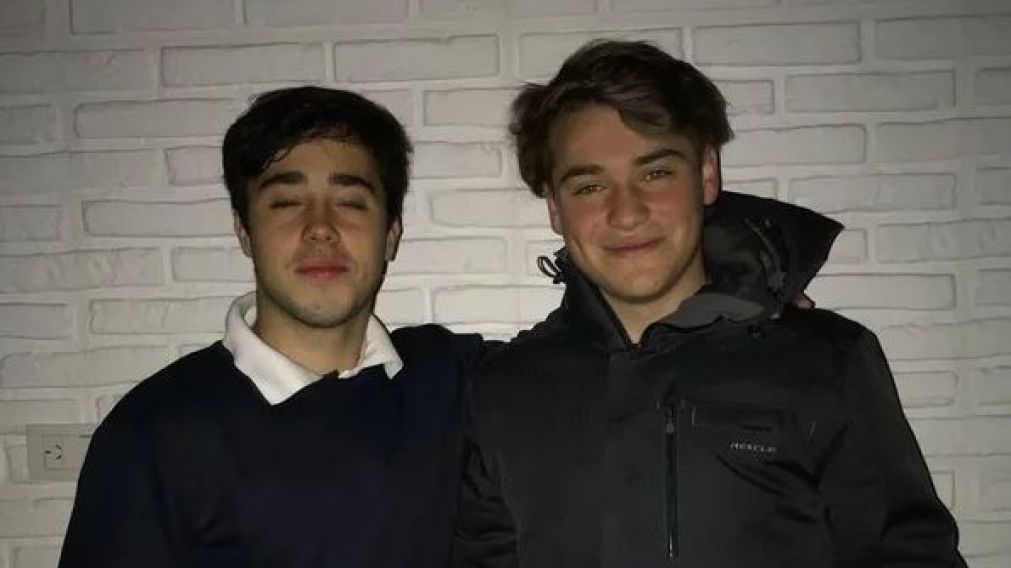 Juan Pablo Guarino (izquierda) y Luciano Pertossi, uno de los rugbiers que siguen detenidos.