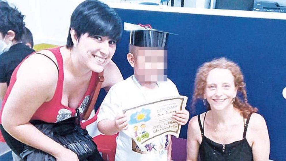 Eliseo y su mam� Tania. 