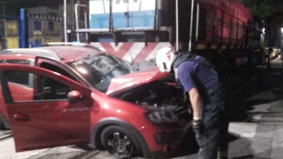 El herido fue llevado al hospital Argerich (Twitter).