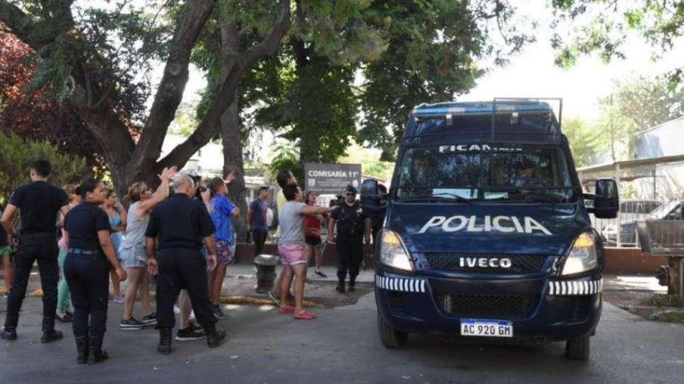 Los acusado siendo trasladados (gentileza Los Andes).