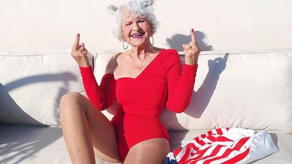 Así influencer de 92 años cautiva a sus seguidores.