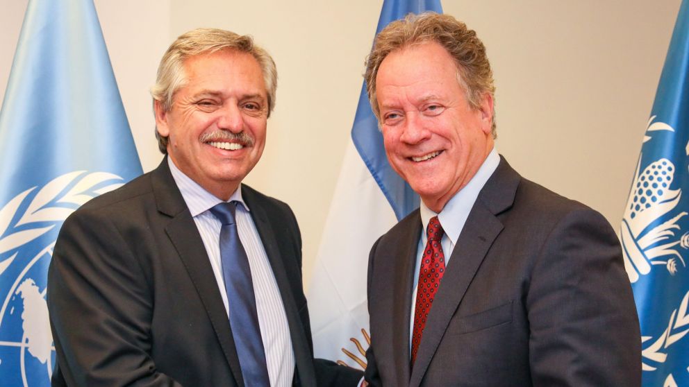 El mandatario se reunió con Beasley apenas llegó a Roma.