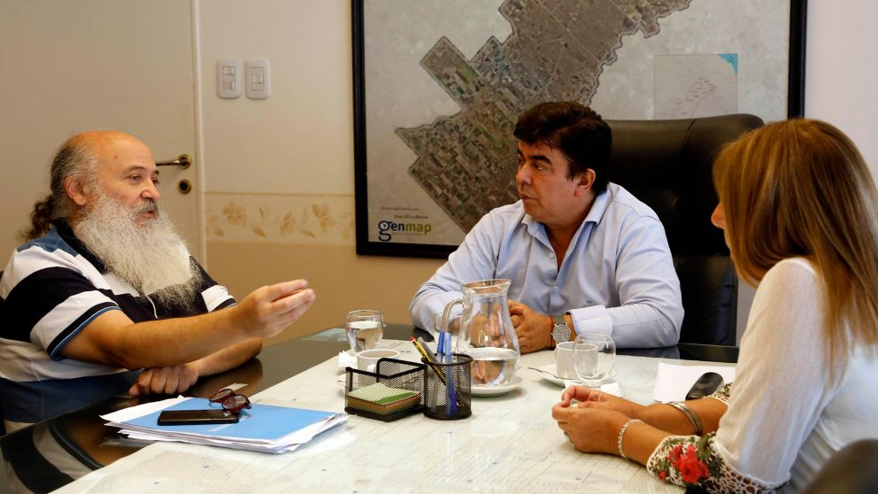 Así fue la reunión entre Espinoza y Pérsico realizada en la Secretaría Privada del Palacio Municipal.