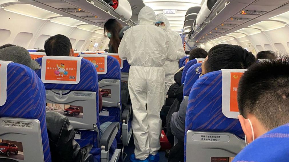 Los pasajeros debieron esperar que desinfecten el avi�n para iniciar el vuelo.