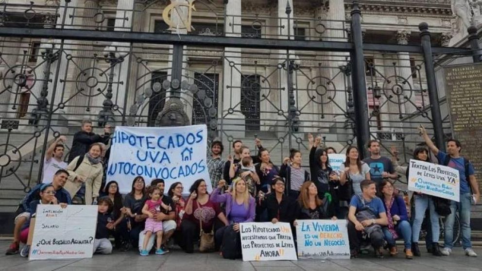 El jueves habr� una convocatoria en distintos puntos del pa�s. (Prensa Hipotecados UVA)