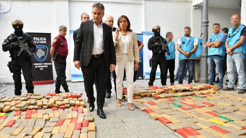 D'Alessandro encabezó acto por incautación de más de mil kilos de marihuana en Entre Ríos.