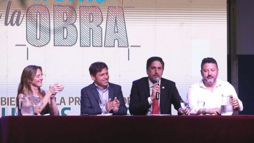 El mandatario bonaerense, presente en Merlo (@EducacionAR).