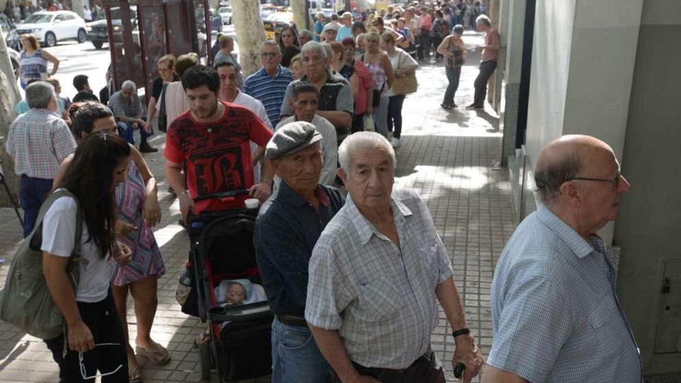 Todos los jubilados tendrán un aumento en marzo.