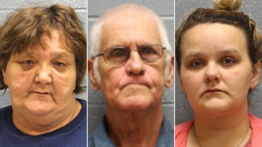 La madre, James y Pamela Bond fueron detenidos por el brutal trato que les daban a los chicos.