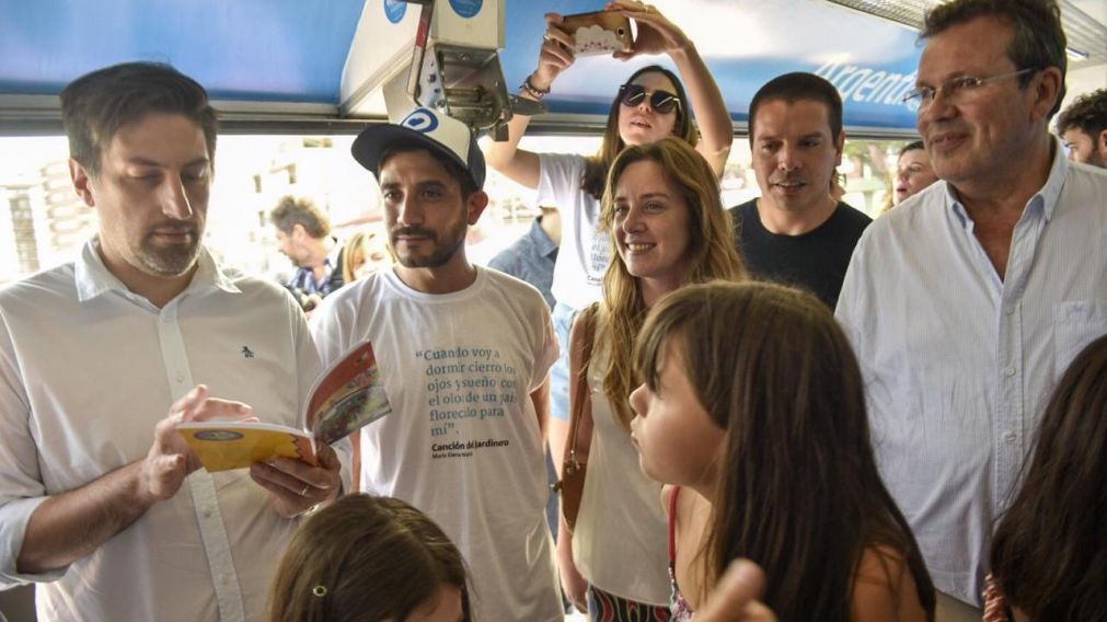 Trotta y Bauer inauguraron la gira de verano del “Plan Nacional de Lecturas”.